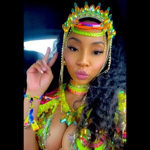 Meet your Posher, Keva